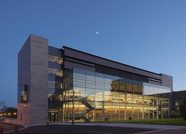 Học bổng đại học Brock Canada với nhiều ưu đãi giá trị
